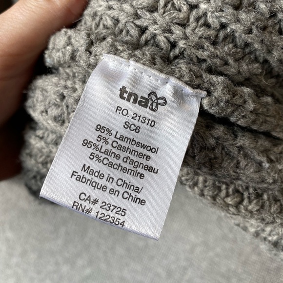 TNA long grey wool zip-up sweater with pockets. - Picture 4 of 6